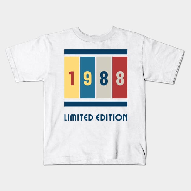 Born in the '80s Vintage Tshirt Kids T-Shirt by vukojev-alex